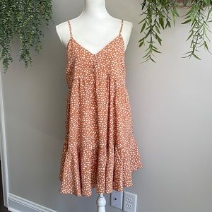 KLD NWT Printed Spaghetti Strap Dress In peach Size Large